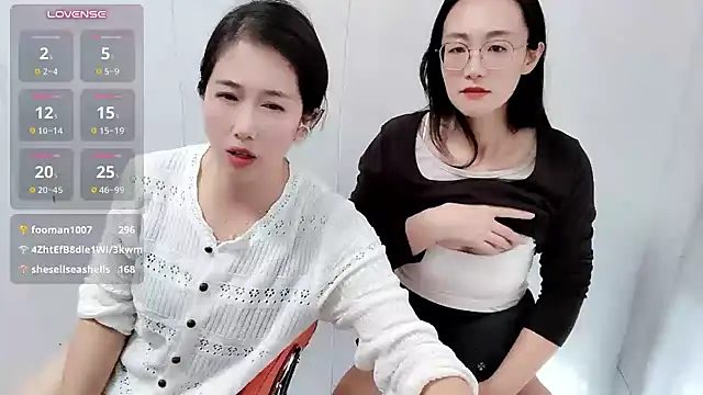 Leila-11 - 完成目标闺蜜店门口脱掉内裤1分钟