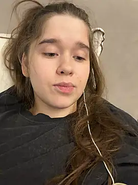 HornyGirlH - 2 FINGER IN PUSSY