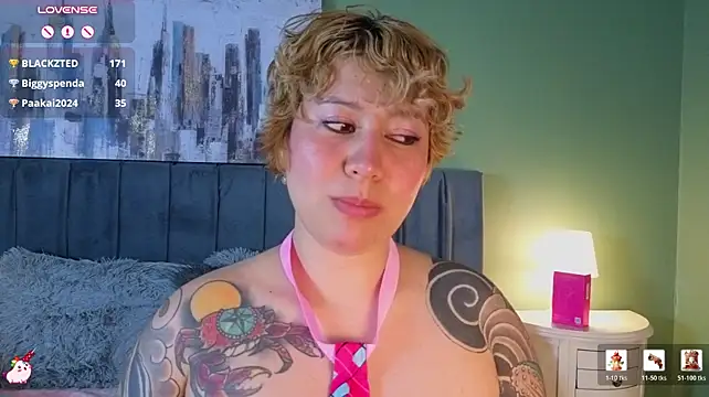 Anna_Pinup_x - my ass vibrates + ridding cock
