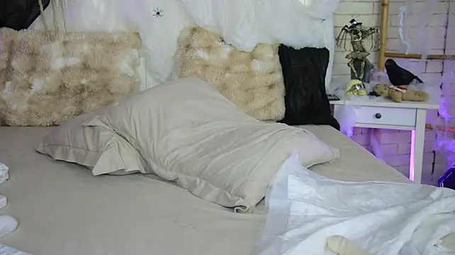 EmillyBronte - keep the pleasure going