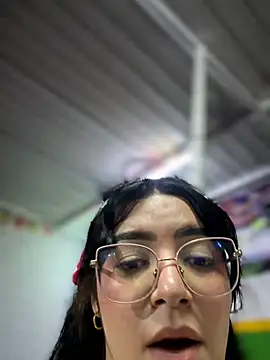 Lia_flowers - PINCH TITS IN PUBLIC