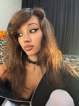 Lissa_kissyou - Riding a dildo + long video gift