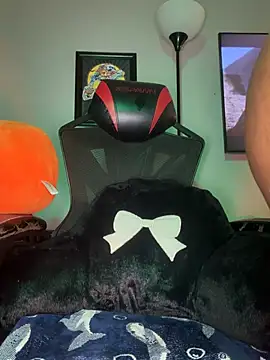 Ebony_Queeenx - Quickie squirt + finger pussy +BJ 💦