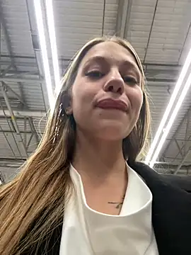 Olivia_Jemison - Shake my ass + spank it