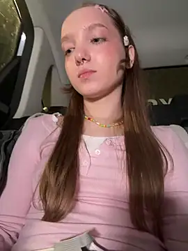 Bambi_lu - show boobs again but in UBER