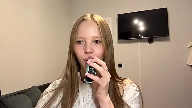 DionnaStrech - lick my fingers like a kitty does ><