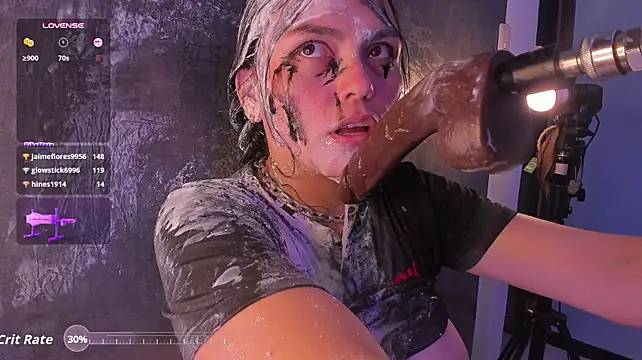 Honey_Jenny_1 - saliva on face