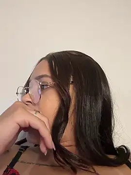 Lyly_Angelll - 🔥😈2 dedos no cuzinho🔥😈