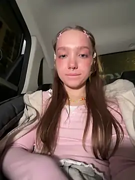 Bambi_lu - rub pussy in panties in UBER