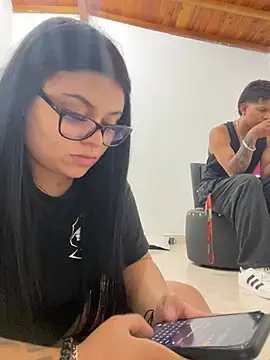Alissonfernandez_ - The neighbor kisses me with his tongue