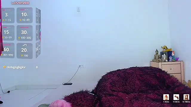 Miaawhithe - Help me, I want to feel his cock💦😈