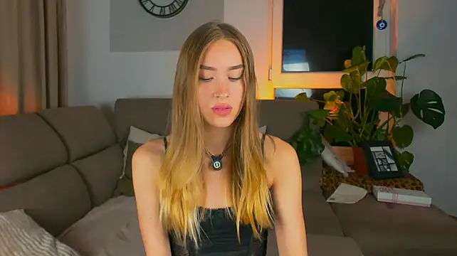 SugarSkye - Make me wide open !