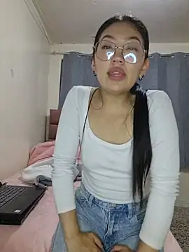 Victoria_722 - 2 FINGERS IN MY PUSSY + DOMI