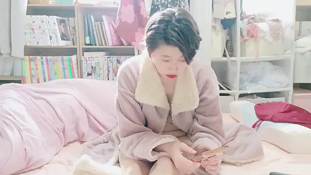 Morikawa_sayaka - ショーツ脱衣