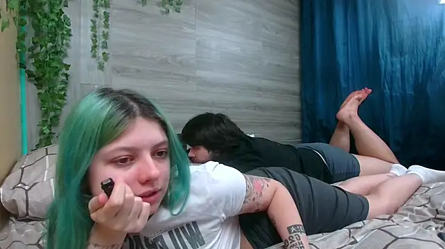 LinaBonBon - stay topless and play with tits