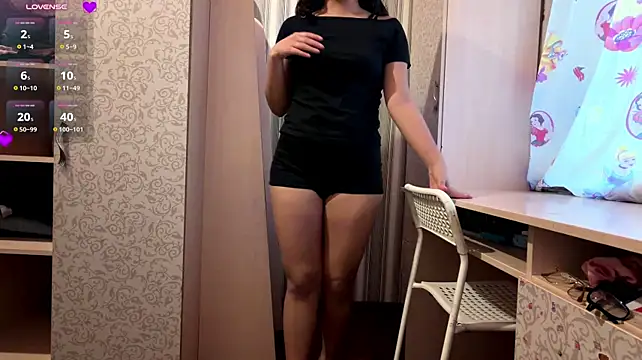 JohannaMickiewicz - take off a T-shirt