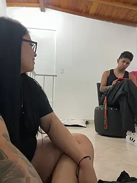 Alissonfernandez_ - The neighbor kisses me with his tongue