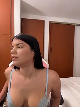 Emma_lopes - naked +🍆 riding a dildo 💦