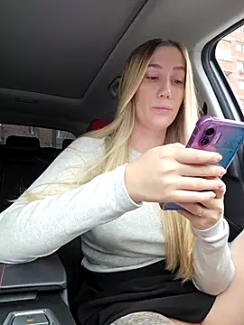 SvetLive - Squirt in car 💦💦💦