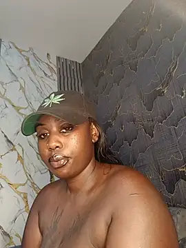 Queenmillan - SUCK TIRRIES FOR DADDIE