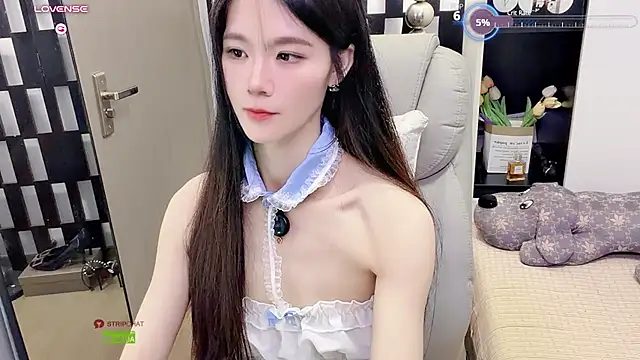 Yueyue-MM - 上空侧身小狗趴+打pp5下