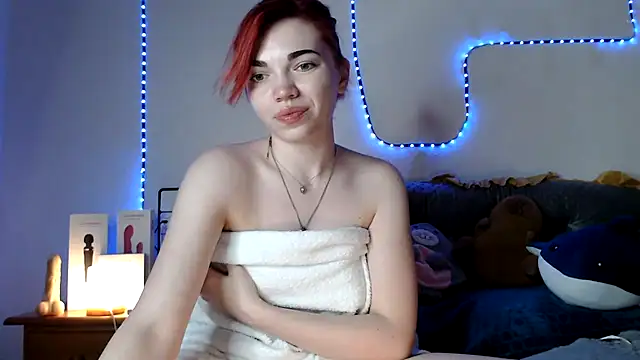 Olivka-flower - Hot sucking dildo show!!!