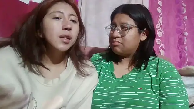Sarah12333 - Meter mano en la pussy