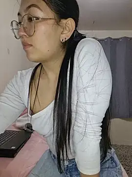 Victoria_722 - 2 FINGERS IN MY PUSSY + DOMI
