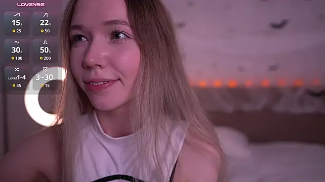 PinkyVenom__ - massage my camletoe with fingers