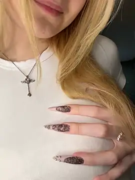 CocosikRay - Flash my boobs