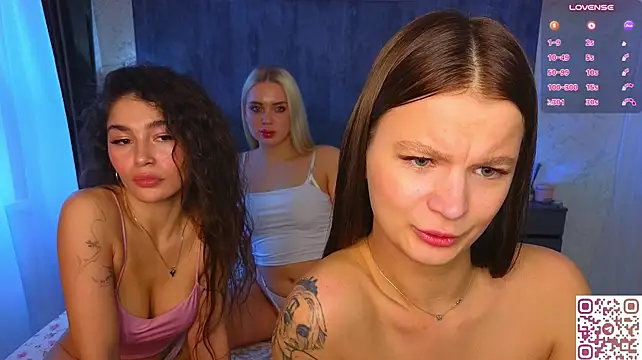 Caroline__Brown - lick each other tits