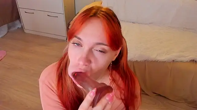 SweetieMarry - AHEGAO + SHOW TITS