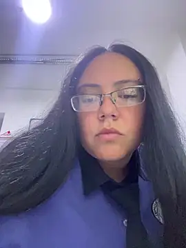 Julieta_flores - I'm ay work; I can't make any noise