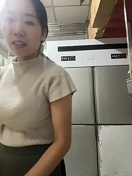 Kaer888 - 吃小米辣3个