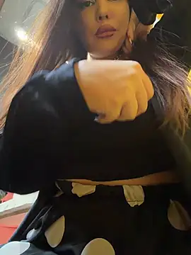 AmelliaDiamond - Full naked !caresses pussy