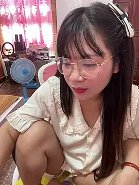 -Lyly_69 - Show zoom 30p
