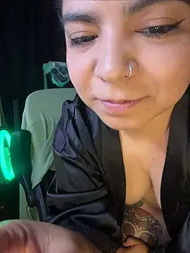 Kimmiakiss22 - Anal Lush Plug Time