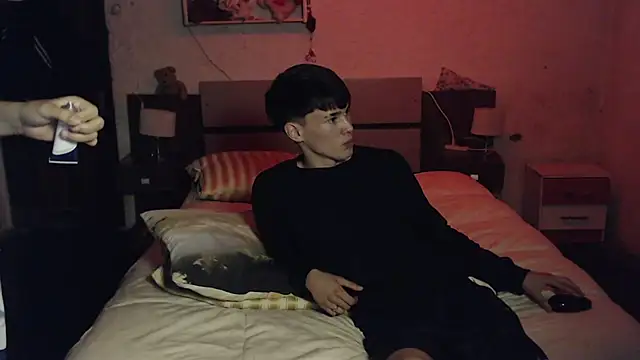 Brilenn - naked 20min