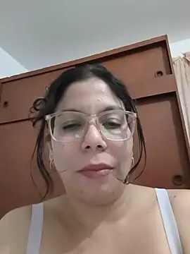 Carliina_Soussa - Mostrar cuerpo , vagina tocándose