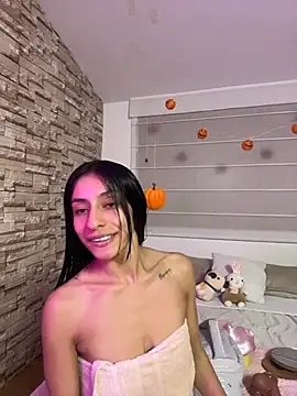 Lucyjoi - ride the dildo in the shower 🚿
