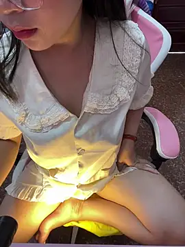 -Lyly_69 - Show zoom 30p