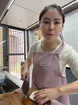 YaoYao8888 - 不穿内裤直播2分钟