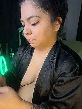 Kimmiakiss22 - Anal Lush Plug Time