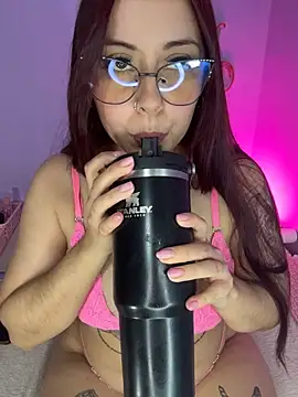 Toxicaxxxx - show pussy