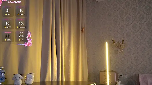 Mellow_pearl - spread my legs on chair