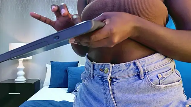 VickyWalles - spank ass x 3