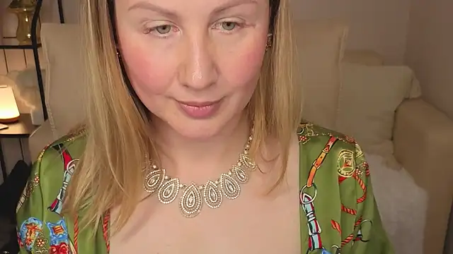 Helens_love - MAKE ME HOT IN THIS SNOWY COLD DAY