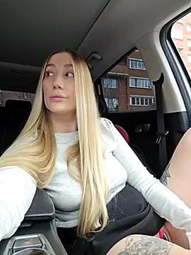 SvetLive - Squirt in car 💦💦💦