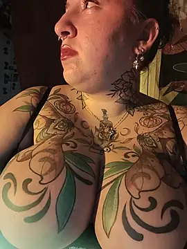 Thelittledevil388 - Seins + cul