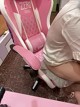 -Lyly_69 - Show zoom 30p